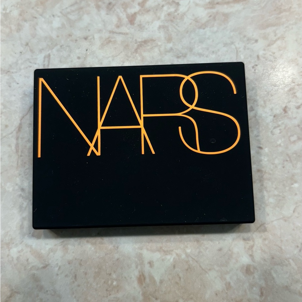 NARS powder bronzer. Shade: Laguna